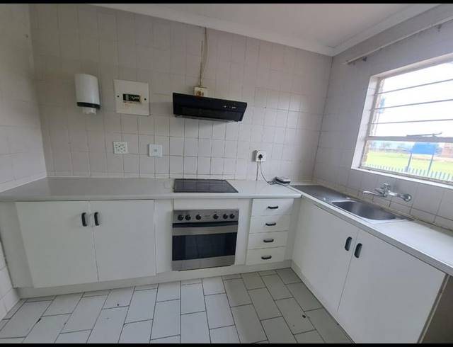 2 BEDROOM APARTMENT FOR SALE IN DISCOVERY